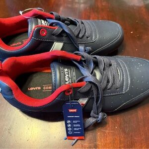 Levi's Men's Navy and Red Sneakers